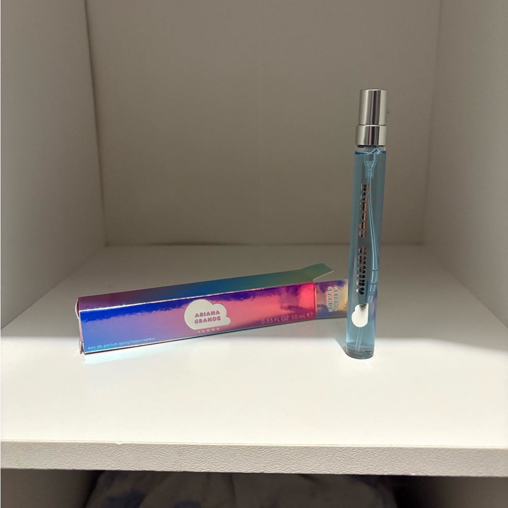 Ariana Grande Cloud perfume